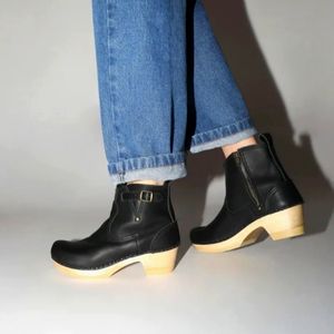 No.6 Clogs, Size 41, US 10.5